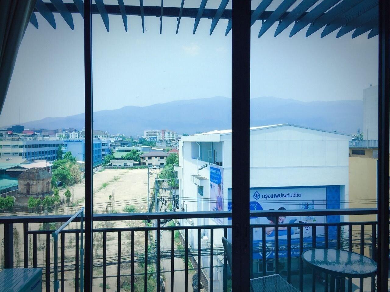 Rinrada Loft Resident Hotell Chiang Mai Exteriör bild