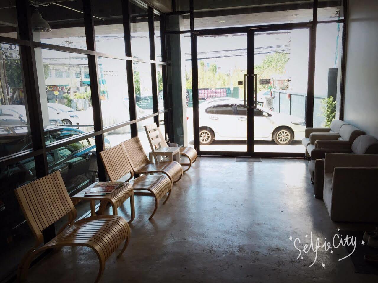 Rinrada Loft Resident Hotell Chiang Mai Exteriör bild